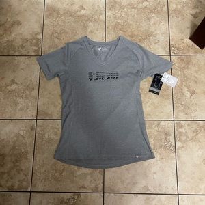 💕CLEARANCE💕 NWT Levelwear T-shirt